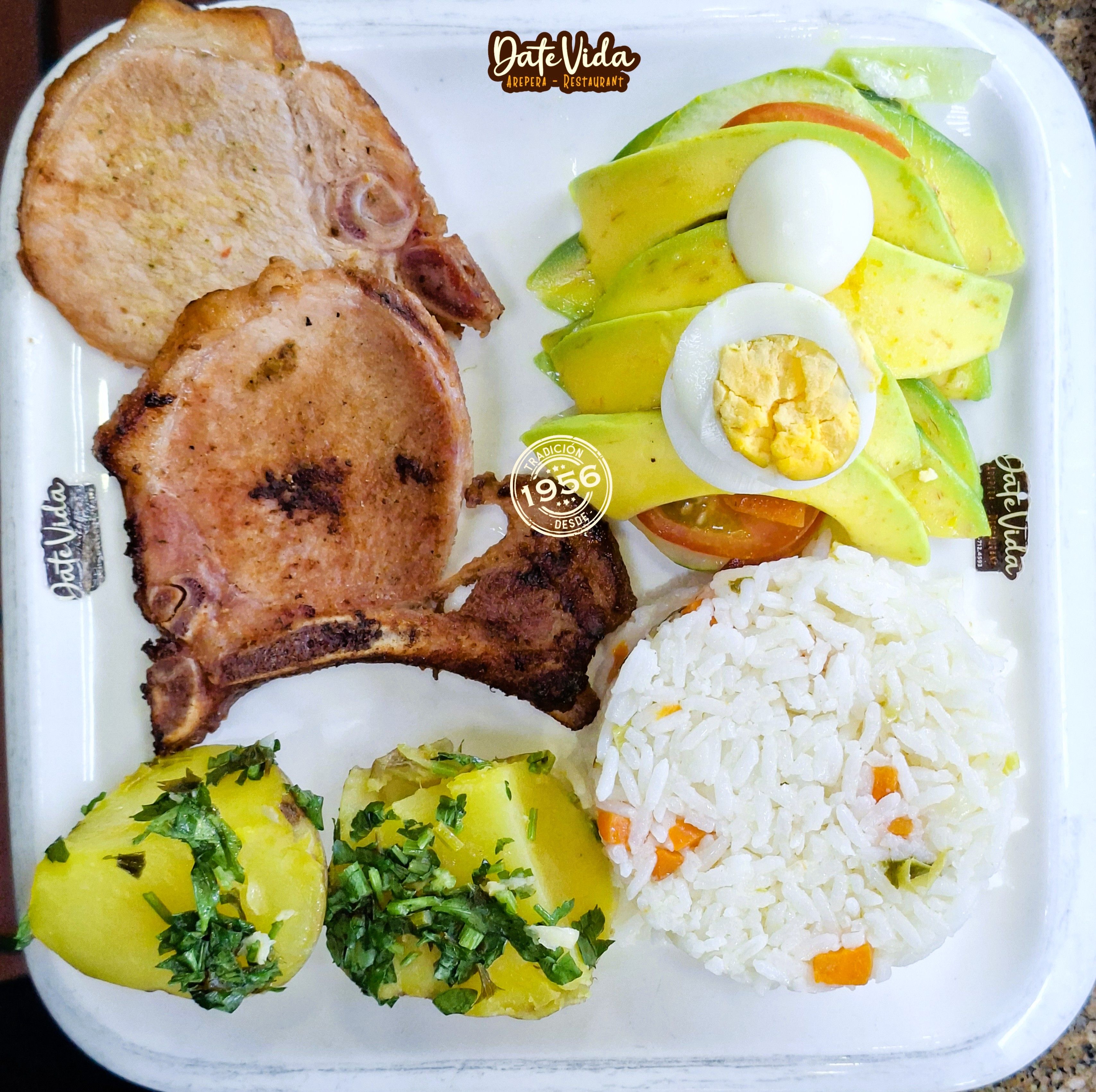 Chuleta De Cochino Ahumada Al Grill