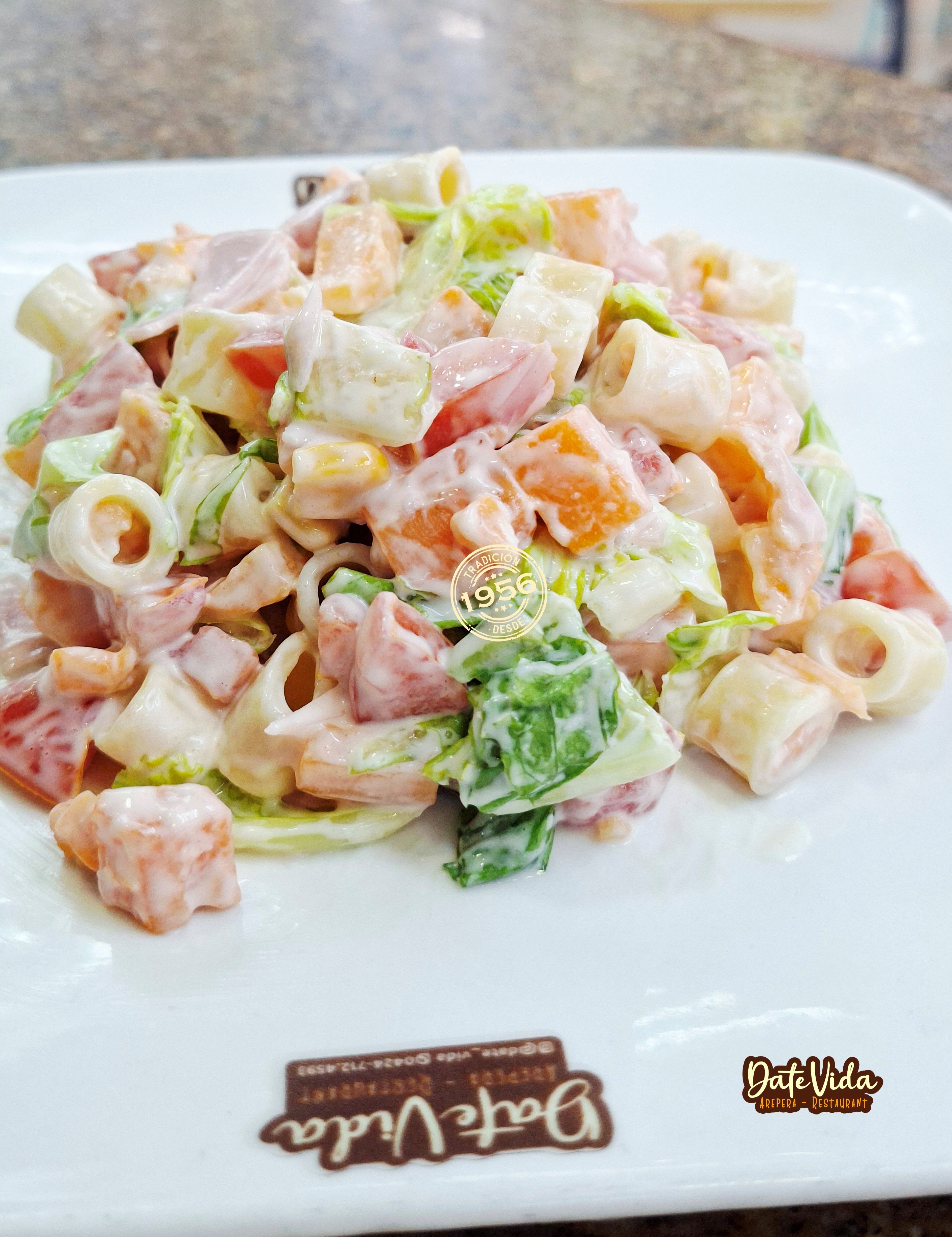 Servicio Ensalada De Pasta