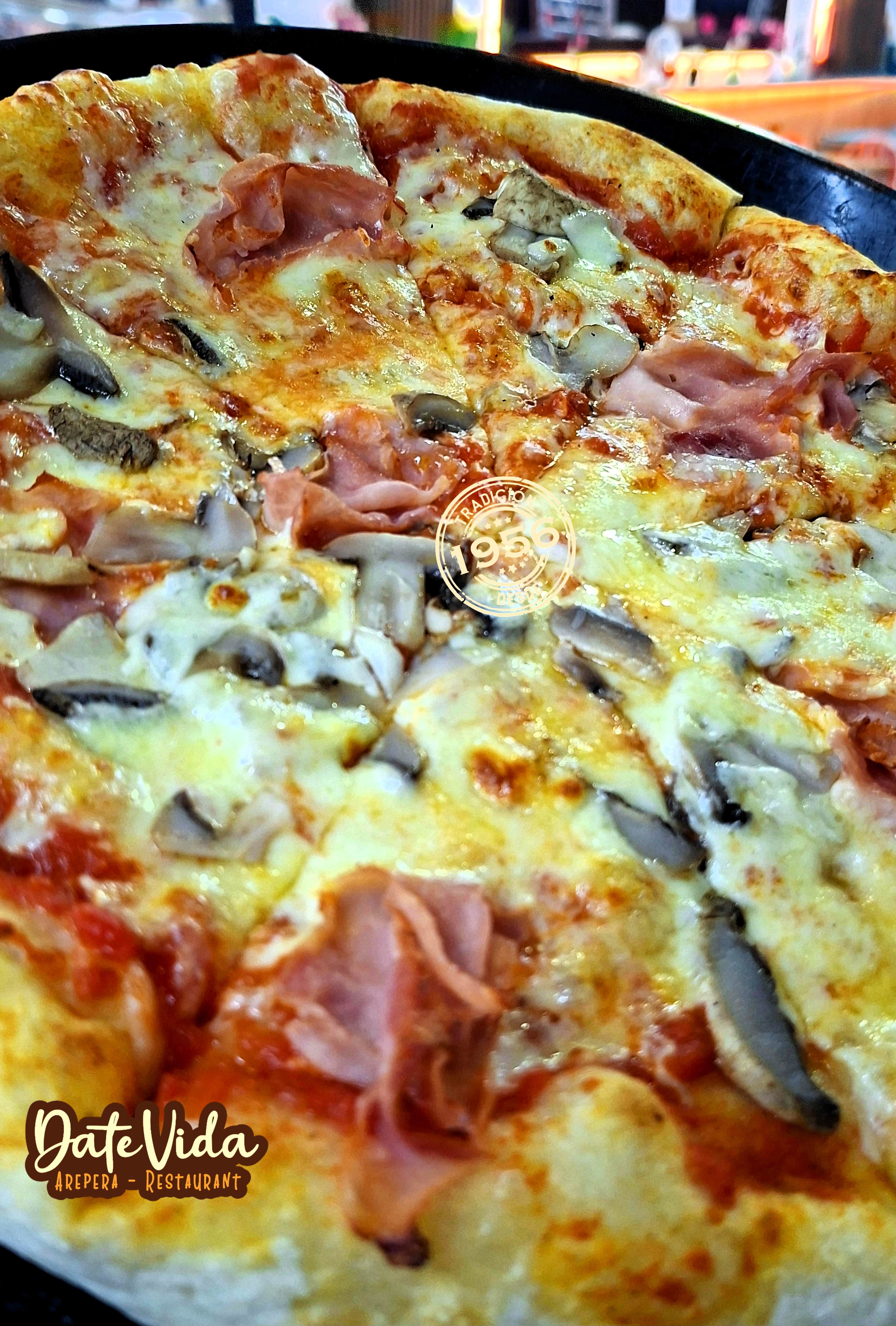 Pizza Al Champiñon